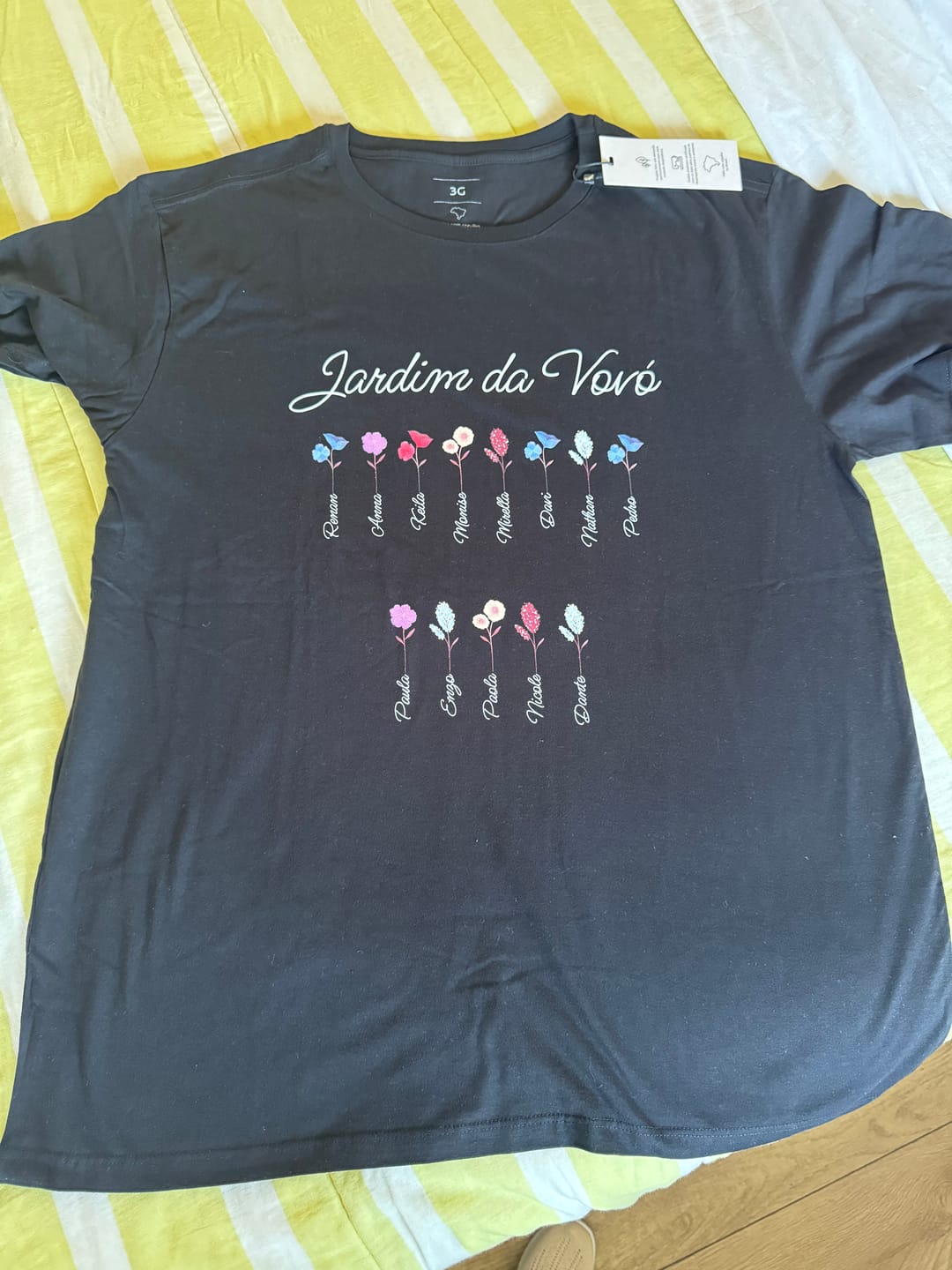 Customer photo review of Camiseta Personalizada Jardim da Vovó - PRETA - Algodão 100%