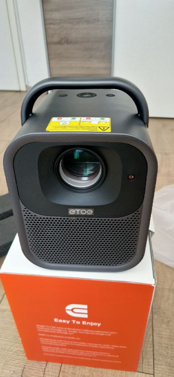 Customer photo review of ETOE Seal Pro Google TV Projector