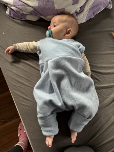 Customer photo review of Kaschmireinteiler mit der Falte Pastellblau