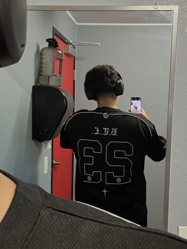 Customer photo review of Carve Midnight Black Jersey