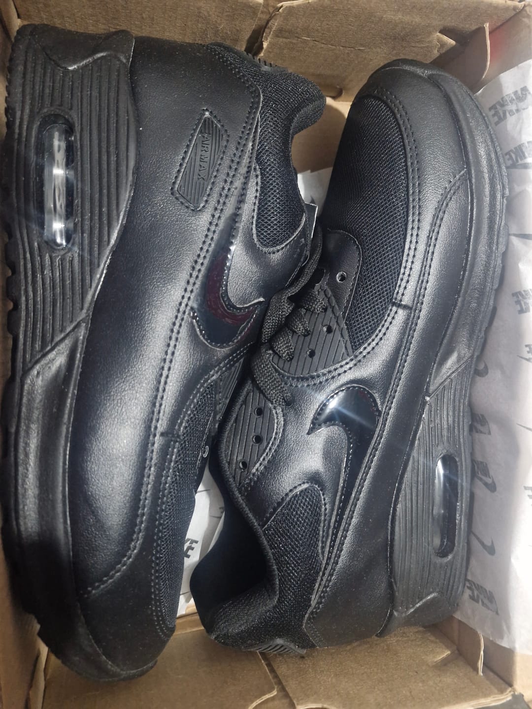 Customer photo review of Tenis Max 90 Negro Total
