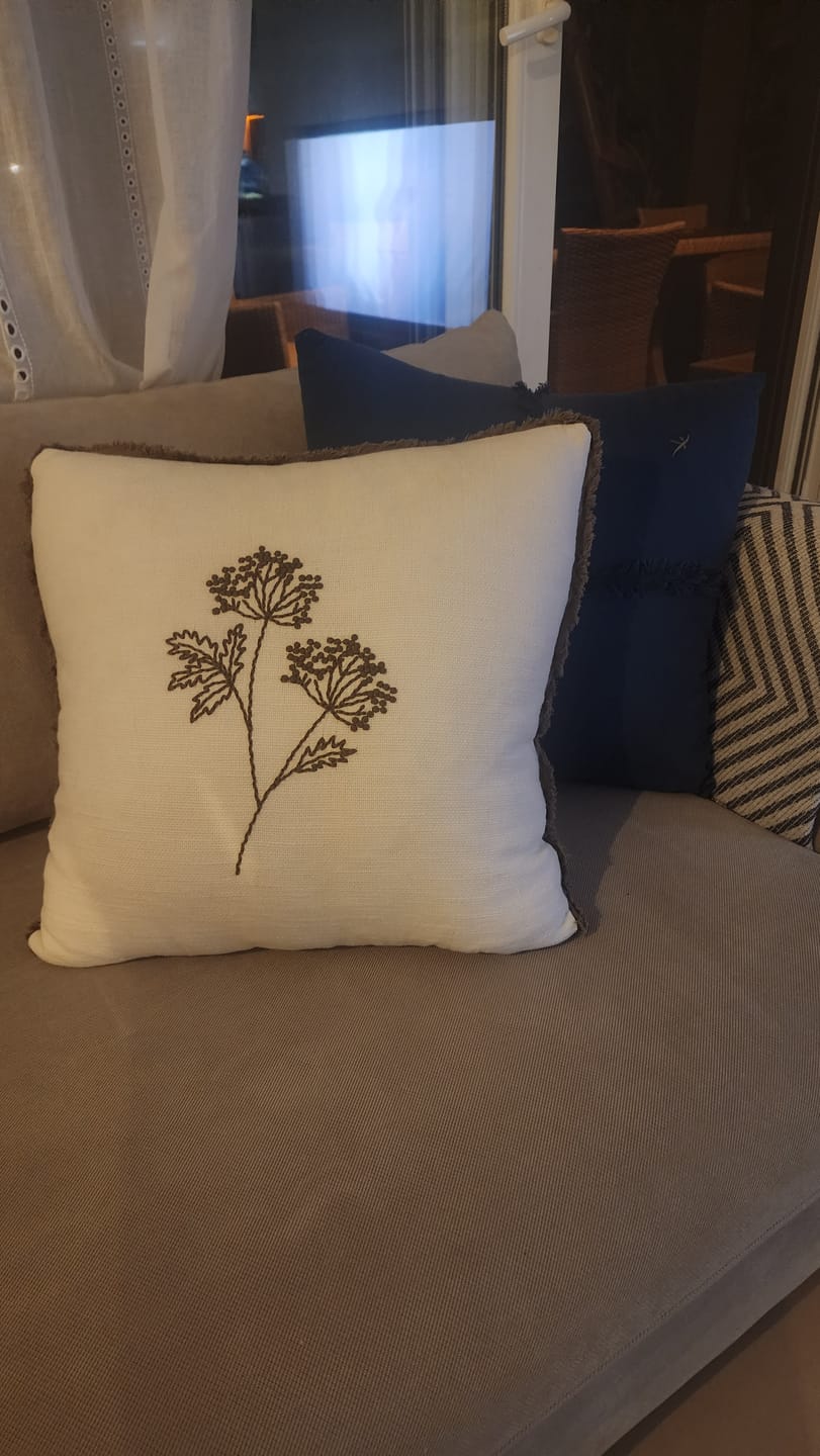 Customer photo review of Odin Kırlent Kılıfı 45x45