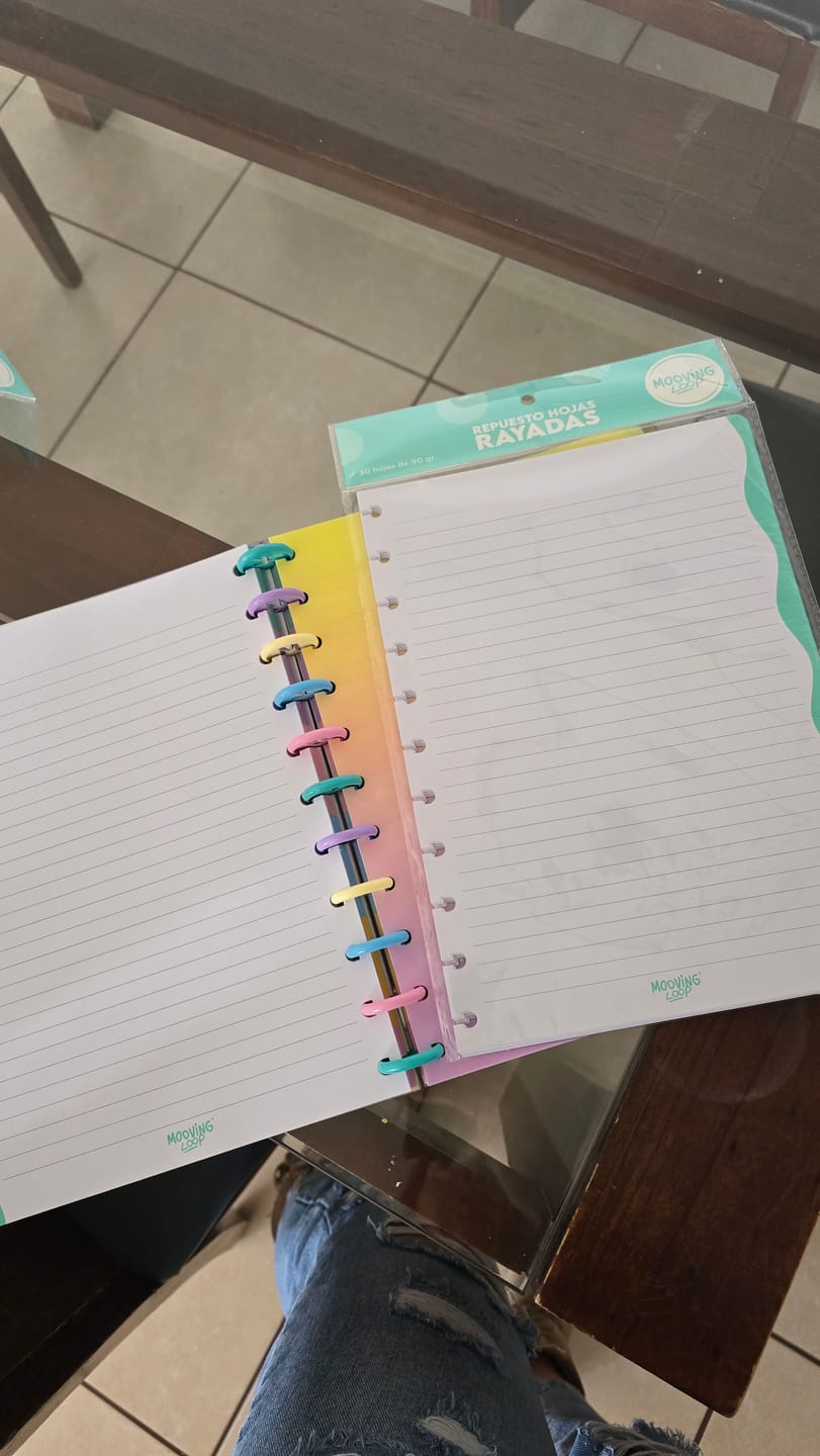 Customer photo review of Mooving - Pack 30 Hojas para Cuadernos Loop A5