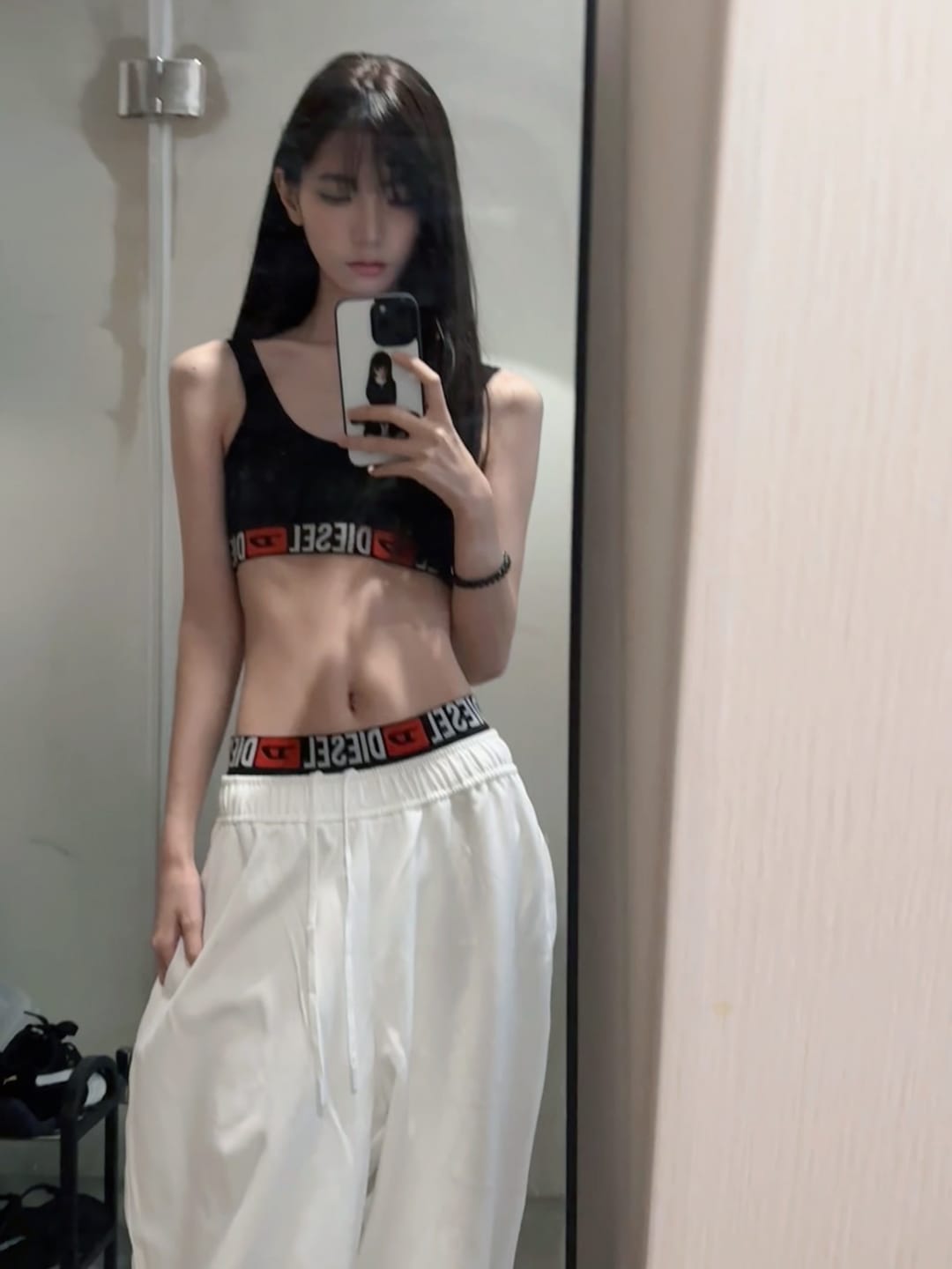 Customer photo review of ROVENTE Drawstring Wide-Leg Pants in White