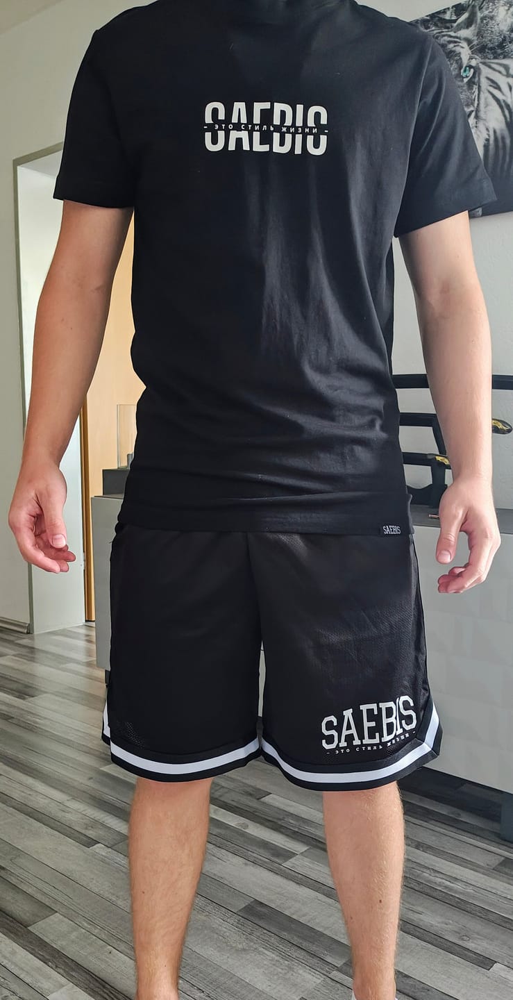 Customer photo review of Lifestyle Herren Shorts schwarz mit weißen Streifen by SAEBIS®