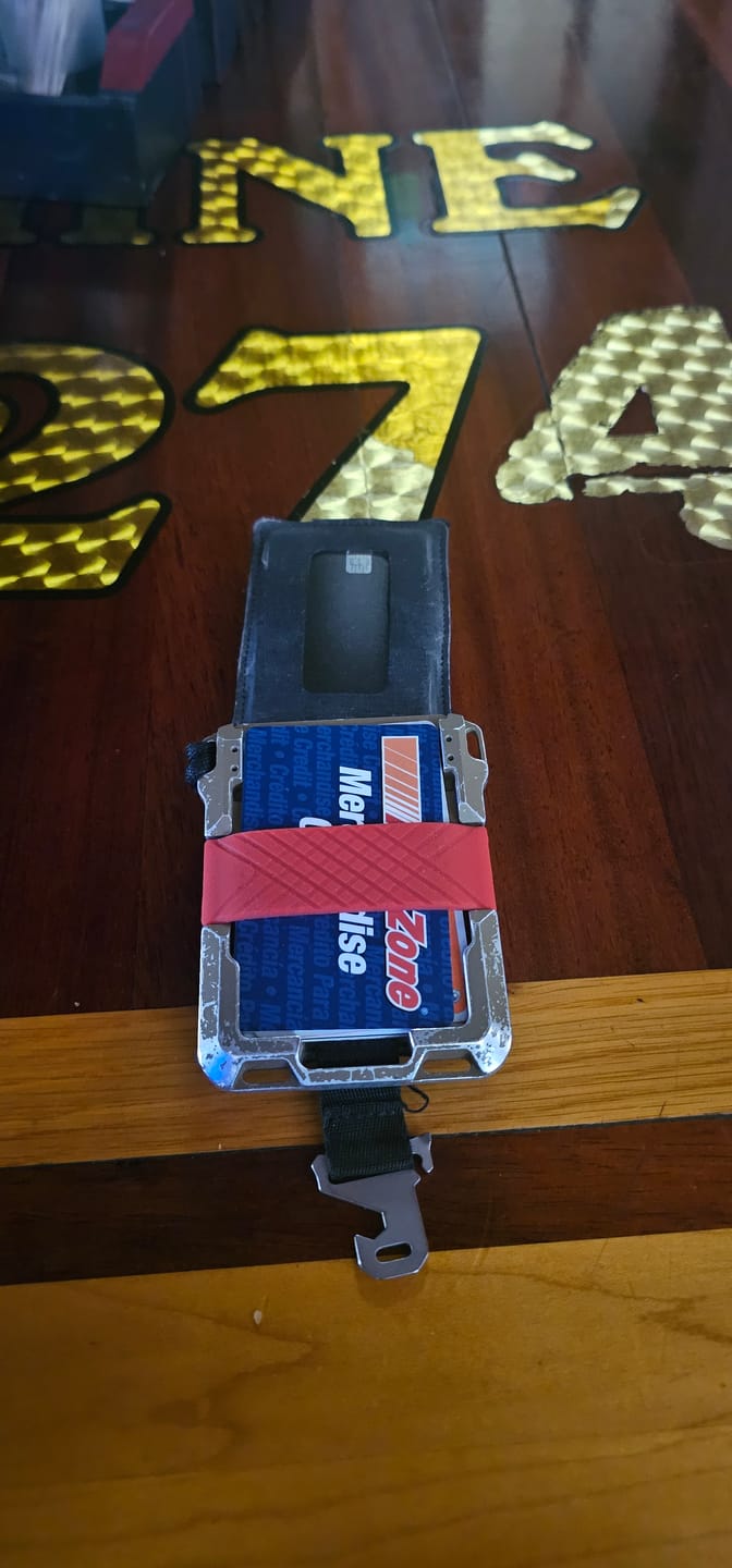 Customer photo review of VERTCIAL WALLET BANDS (M-Series, S1 Stealth Wallet and MC01 Money Clip)