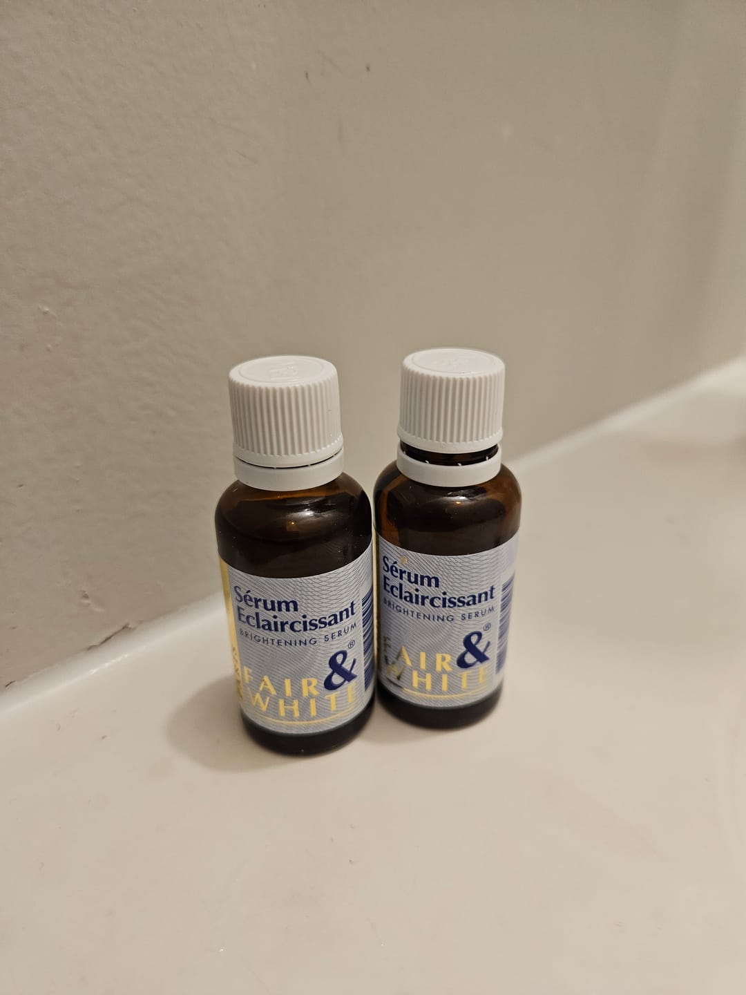 Customer photo review of Fair and White Original Brightening Serum 30 ml / 1 fl oz