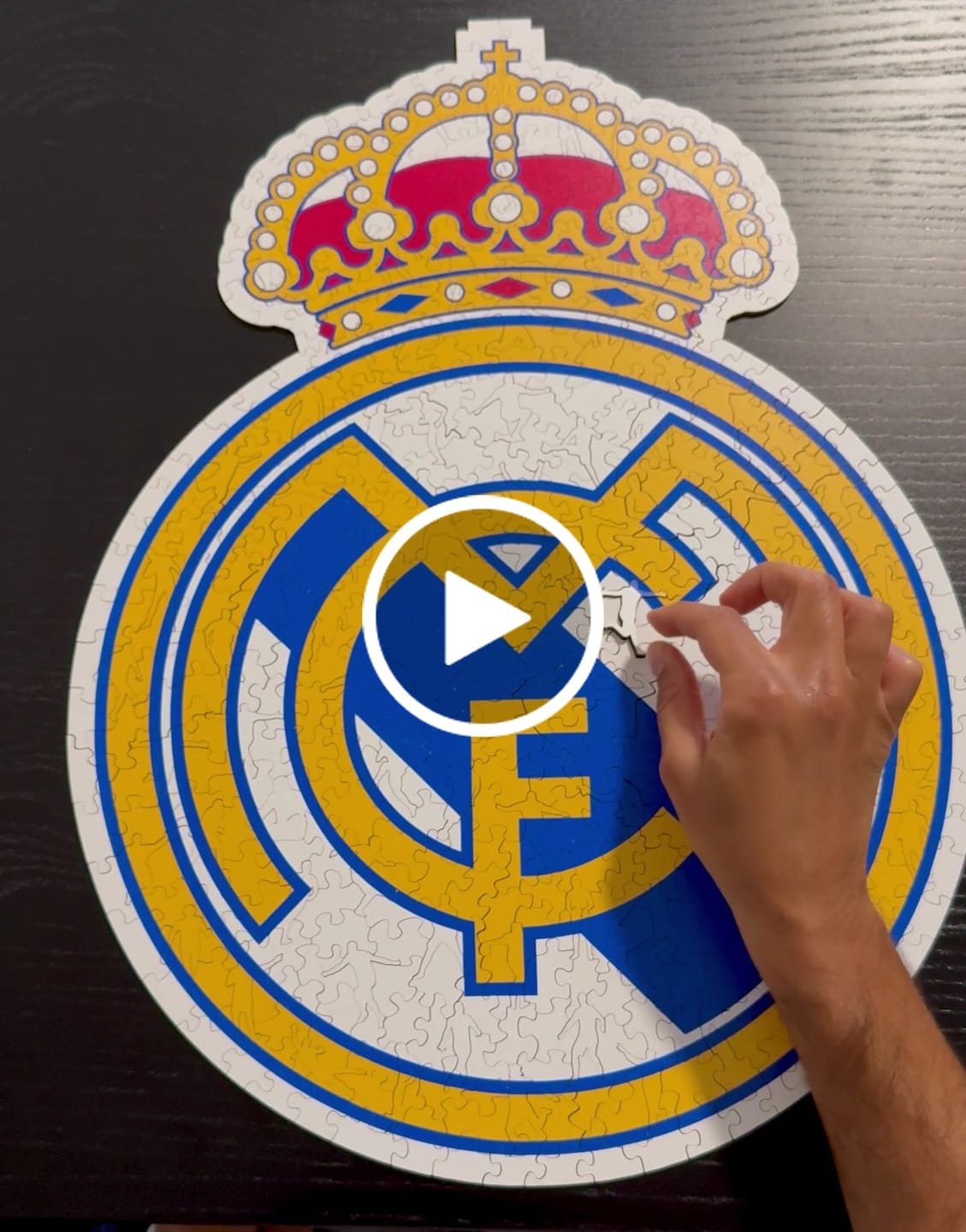 Customer video review of Real Madrid CF® Logo - Holzpuzzle