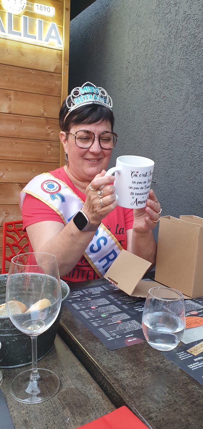 Customer photo review of Jusqu'à 6 Meilleures Amies | Mug Personnalisé