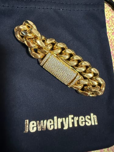 Customer photo review of Miami Cuban Bracelet With VVS Moissanite Lock