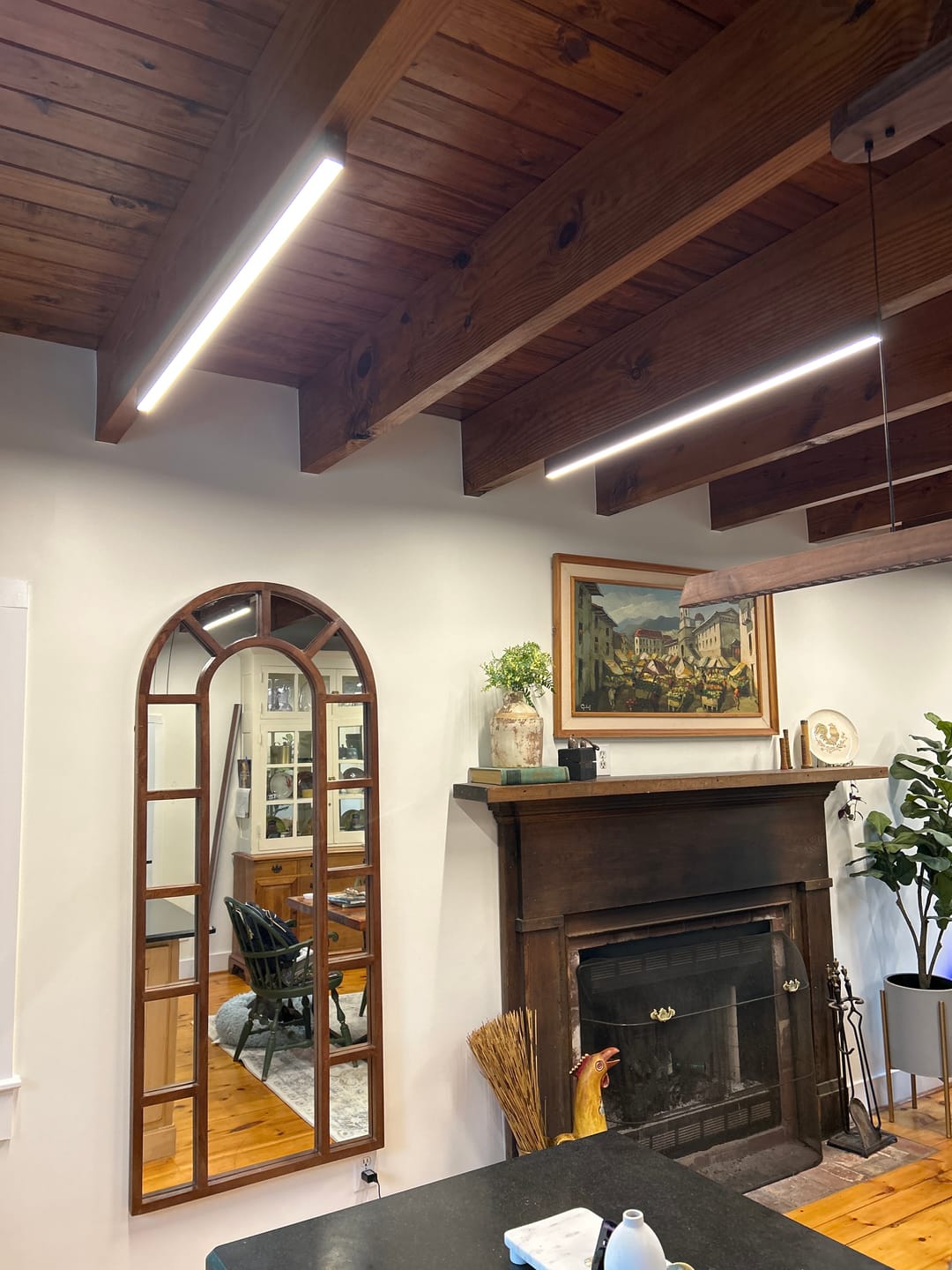Customer photo review of WOMO Dimmable Long Linear Ceiling Light-WM1003