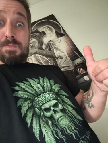 Customer photo review of T-SHIRT DARK RUIN