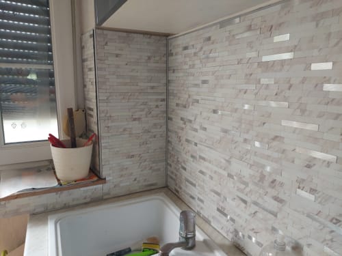 Customer photo review of Mosaïque Adhésive Blanc Métal Carreaux A Coller Pour Crédence