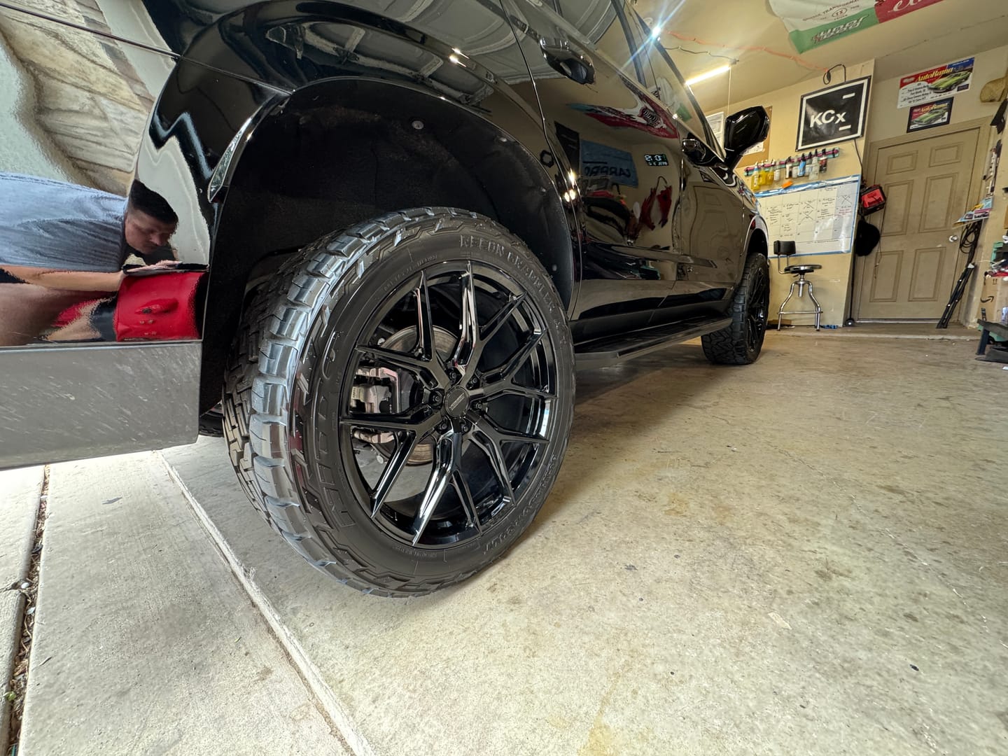 Customer photo review of Black Microfiber Trim & Tire Dressing Applicator