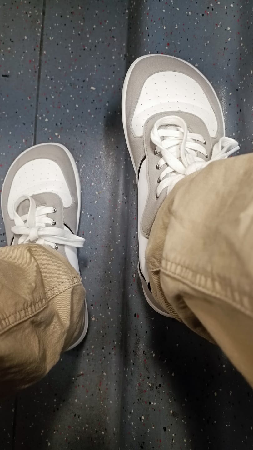 Customer photo review of Roots Urban Gris