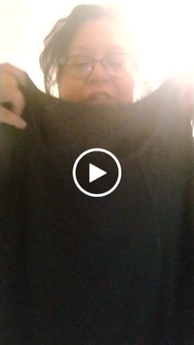 Customer video review of Anti-Muffin-Top Flowy Tank Top