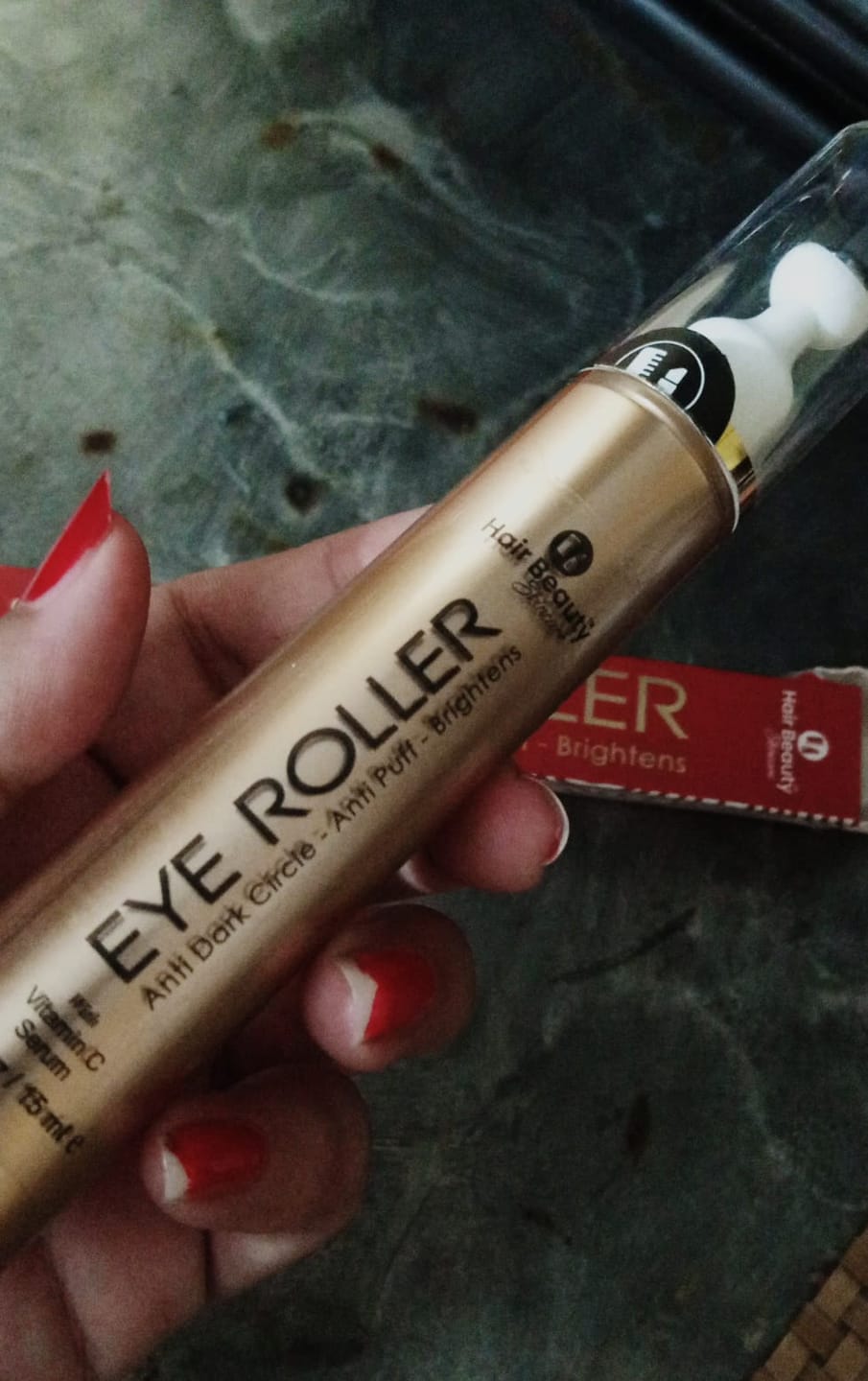Customer photo review of Eye Roller | Eliminates Dark Circles & Puffy Eyes