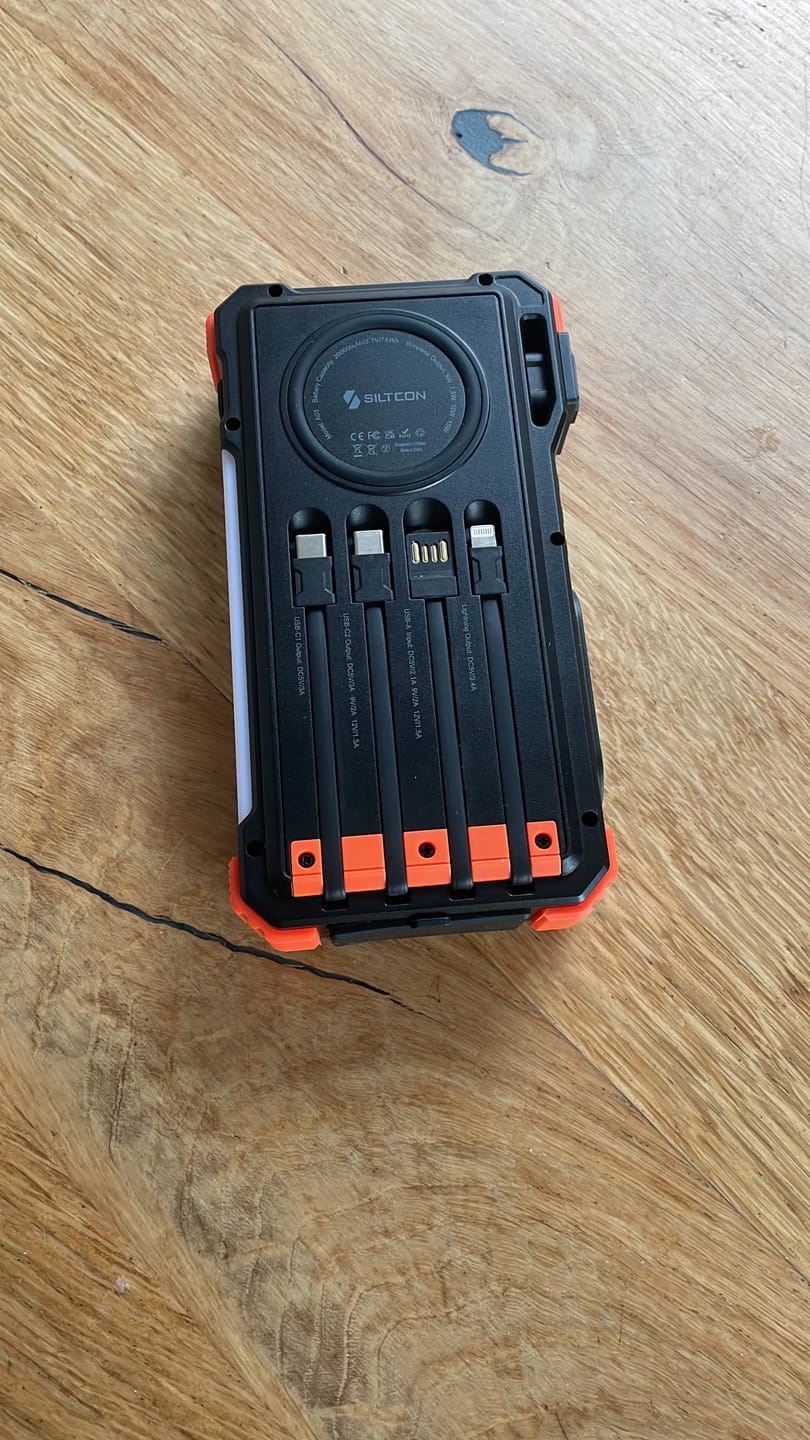 Customer photo review of Siltcon® Draadloze Solar Powerbank 20000 mAh