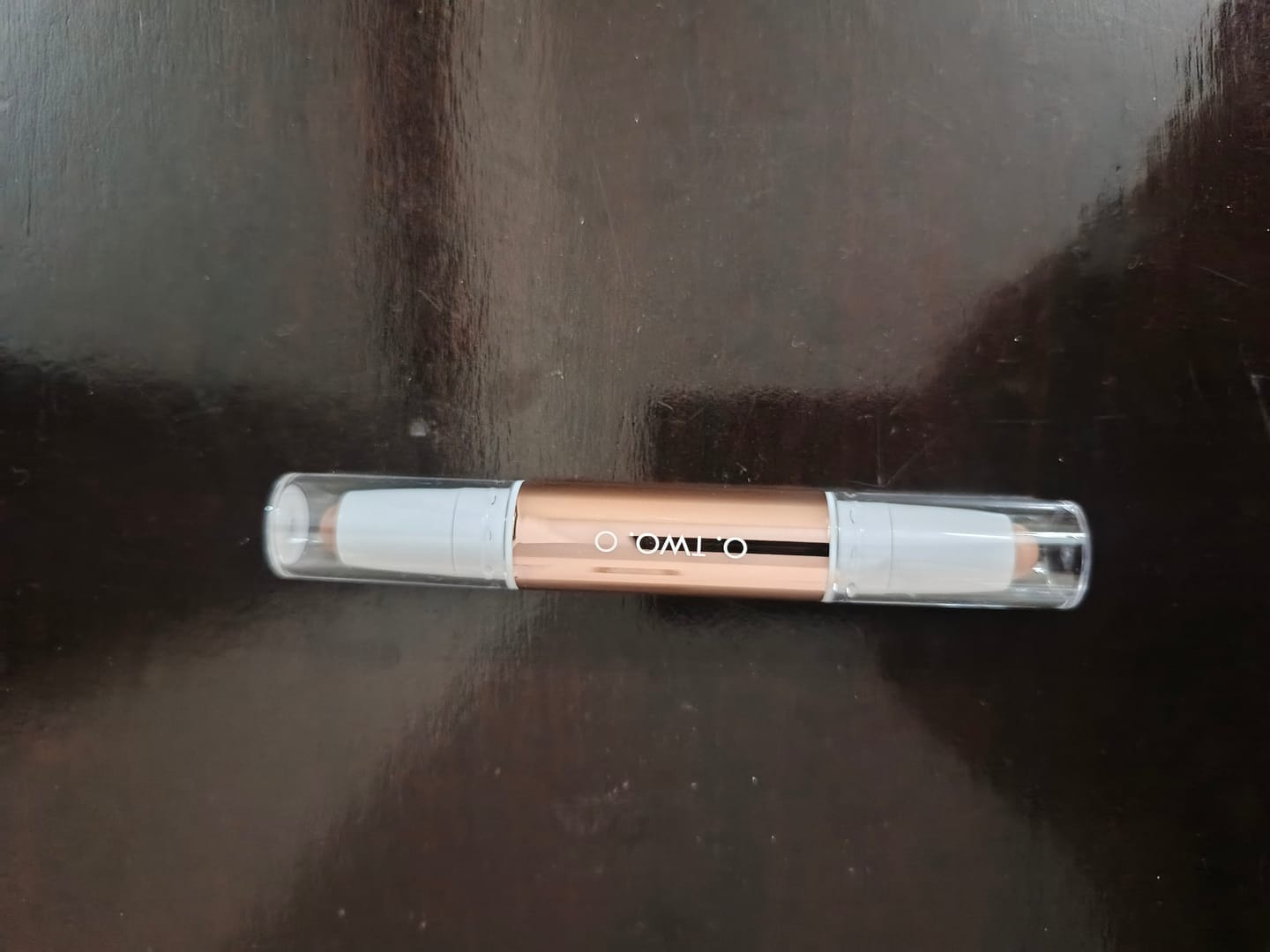 Customer photo review of O.TWO.O GLOW LIFT LIGHT SHADOW CONTOUR STICK