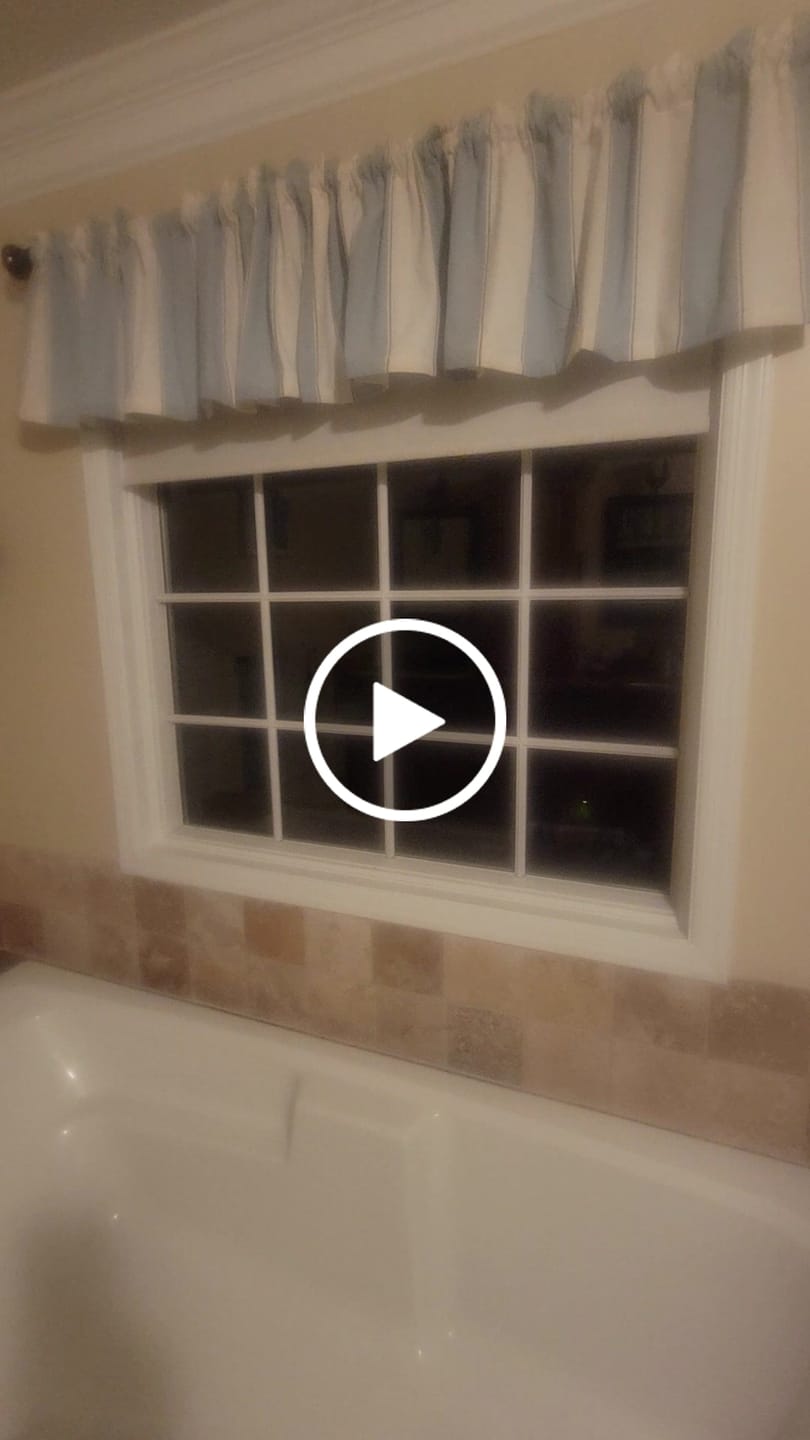 Customer video review of SmartWings Motorized Light Filtering Roller Shades 70% Blackout Linen