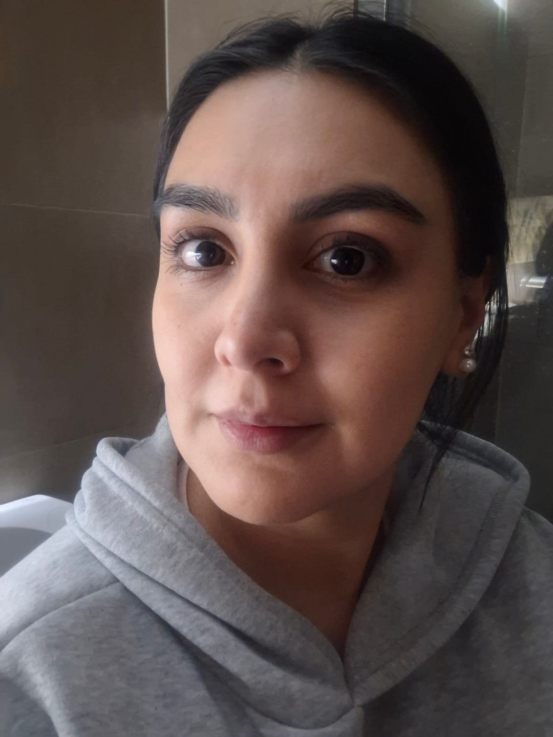 Customer photo review of Base Second Skin Tinted Serum Golden 873