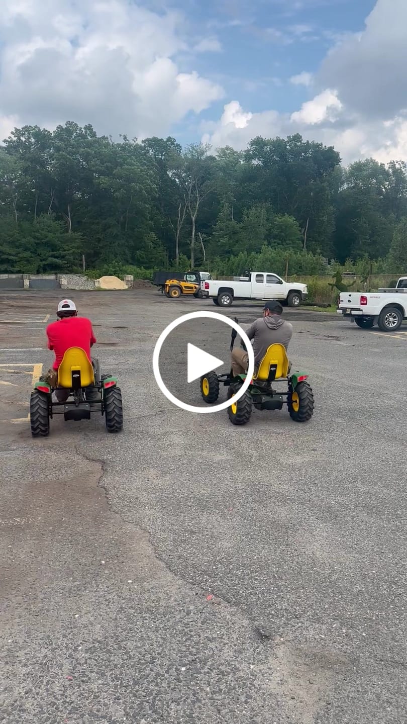 Customer video review of BERG John Deere