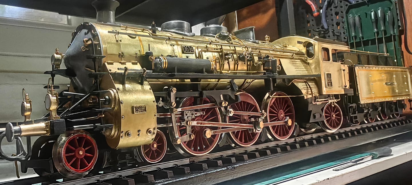 Customer photo review of Maqueta Tren S3/6 BR-18