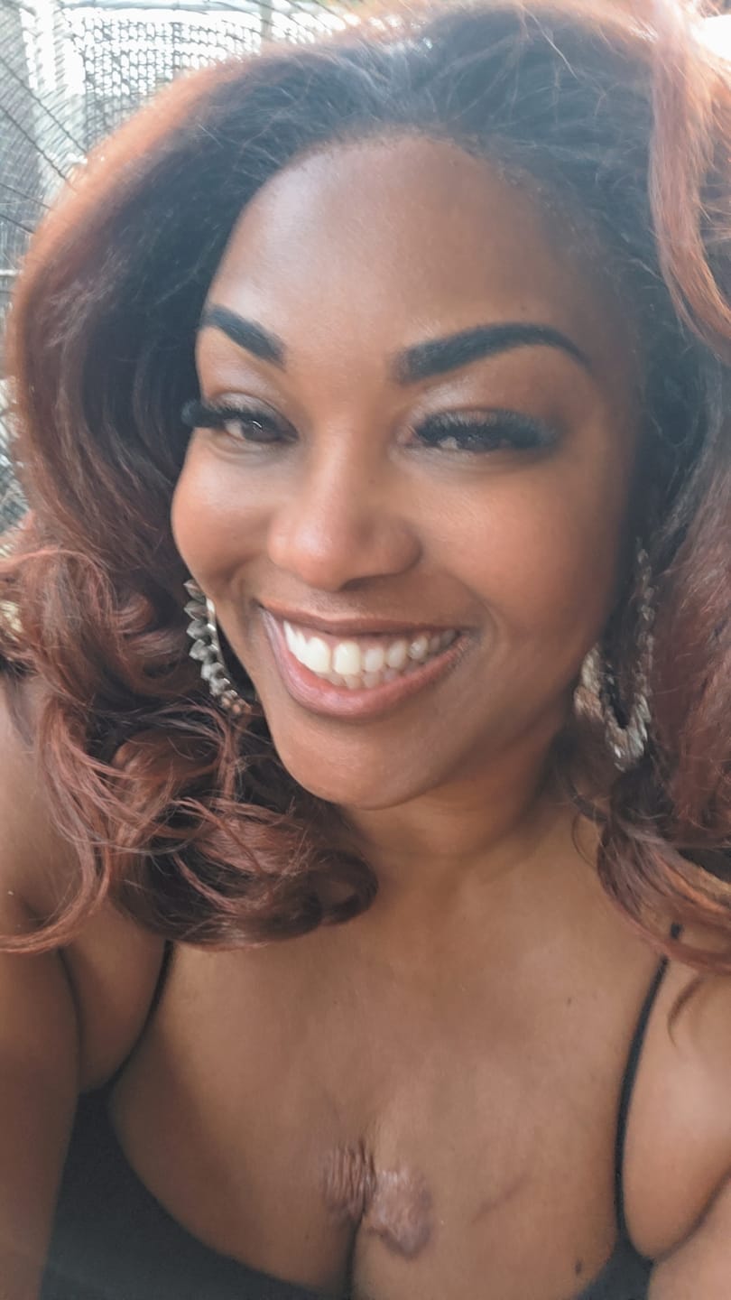 Customer photo review of Outre Perfect Hairline Glueless 13x6 HD Swiss Lace Front Wig - JULIANNE