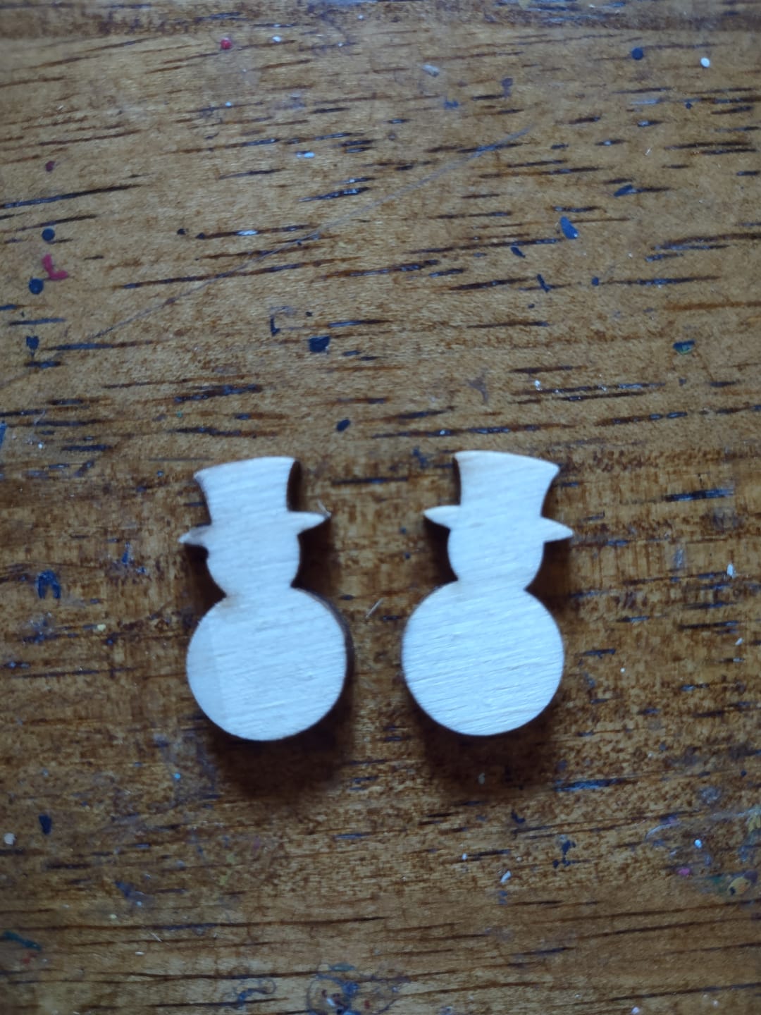 Customer photo review of Unfinished Wood Tophat Snowman Shape - Craft - up to 46" DIY