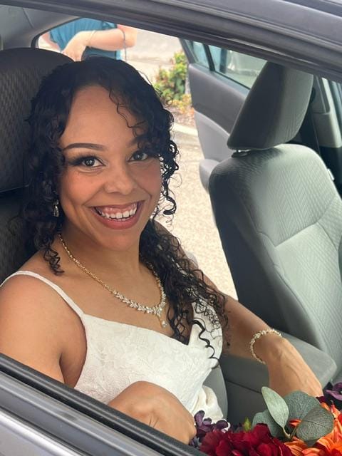 Customer photo review of Camilla Statement Jewelry Set