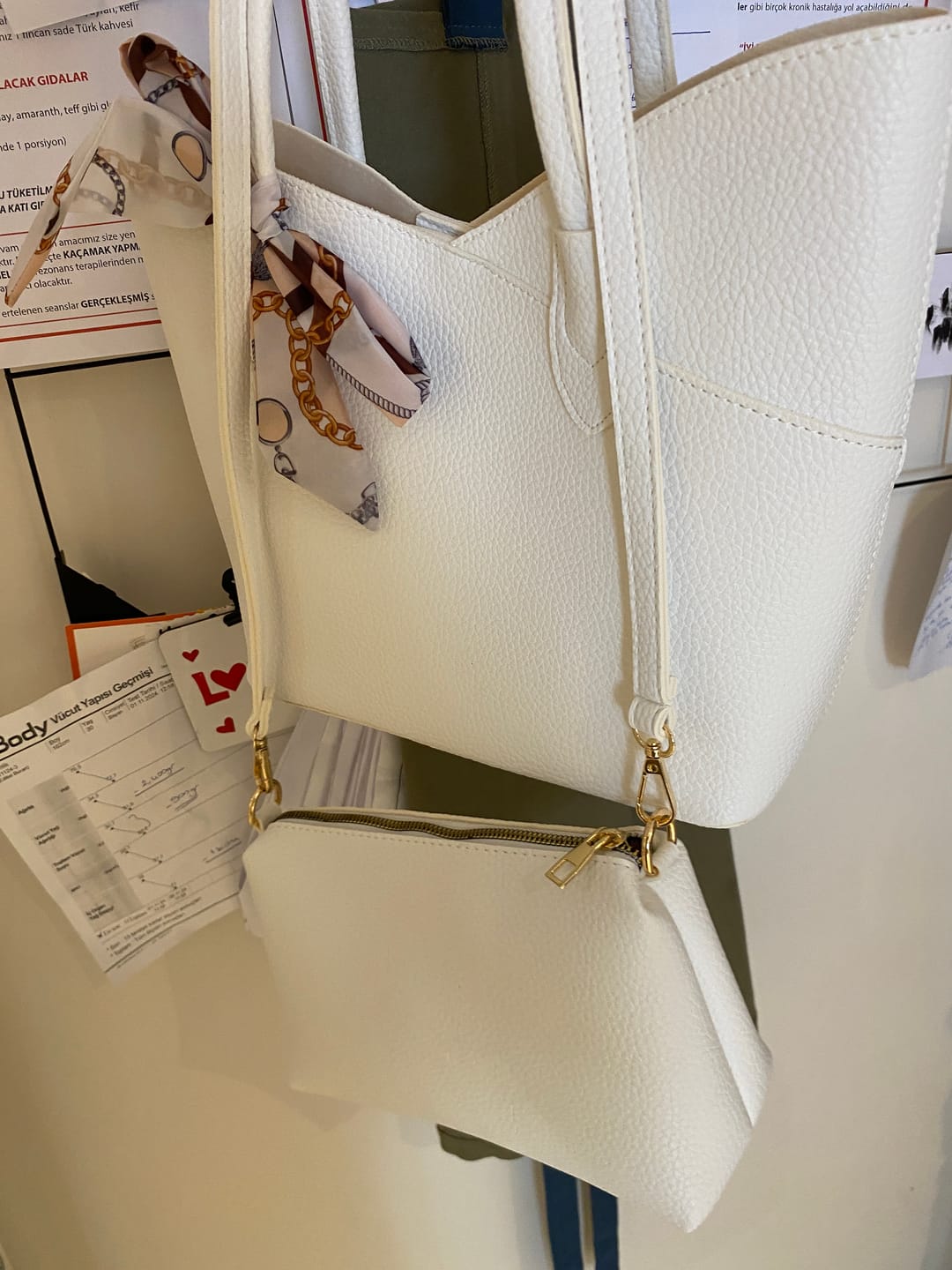 Customer photo review of Flora - Bordo Omuz Çantası