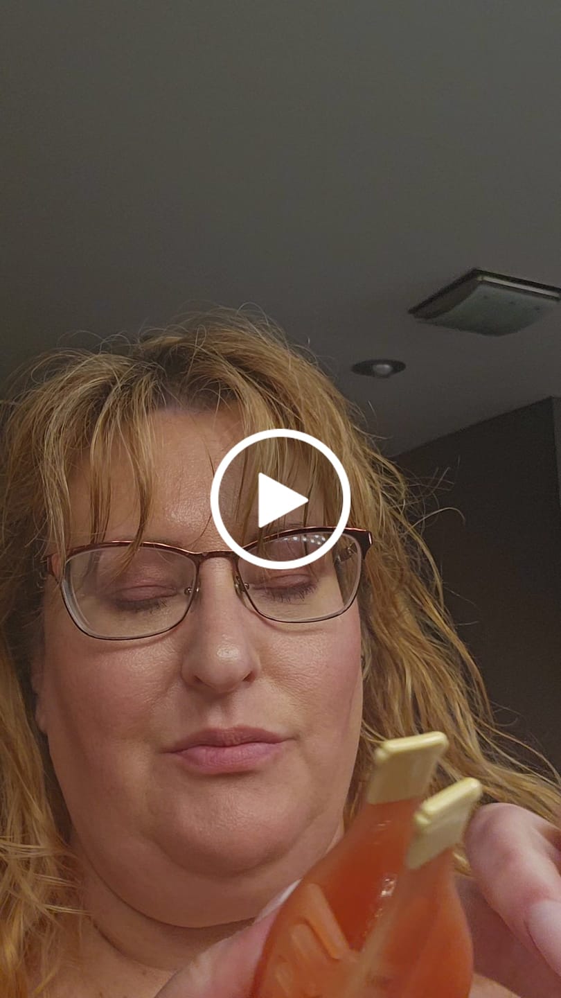 Customer video review of Large Rose Wine Bottle Hair Claw Clip