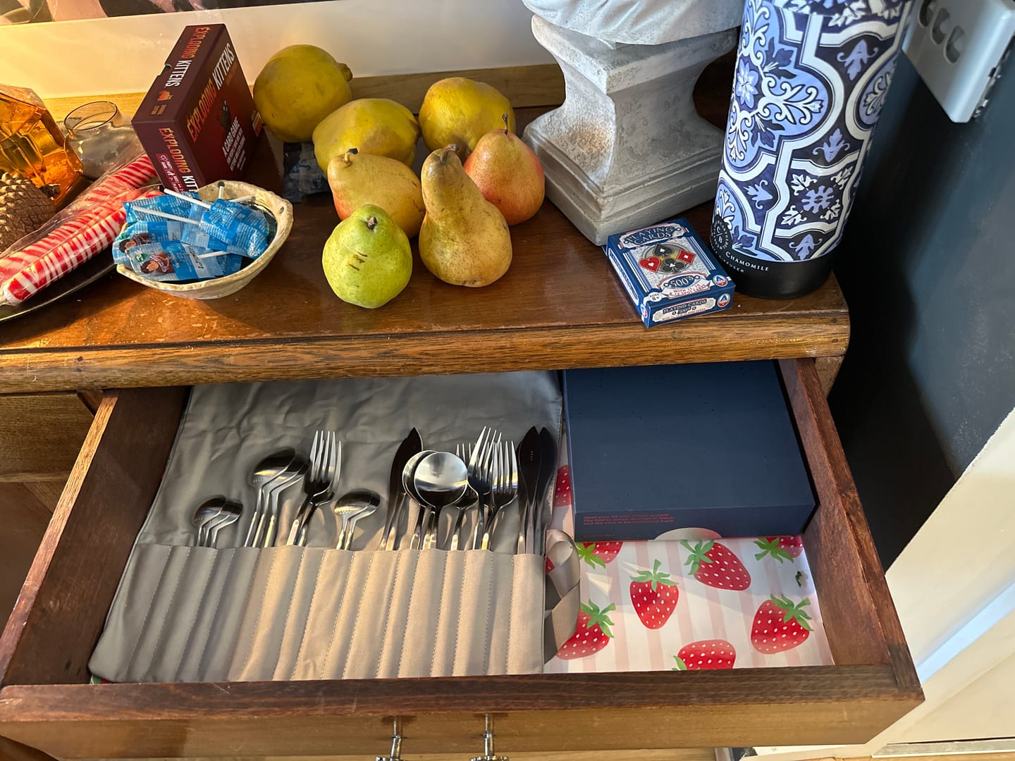 Customer photo review of Brushed Silver — 24pc Cutlery Gift Set
