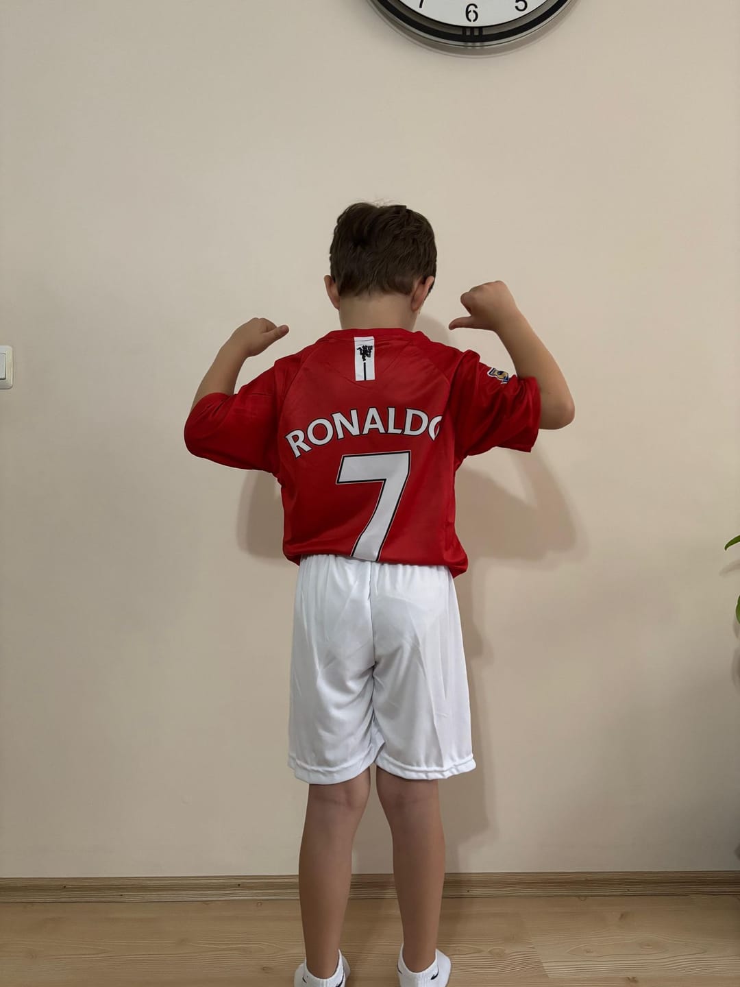 Customer photo review of RONALDO MANCHESTER UNİTED 2008 SEZONU RETRO ÇOCUK FUTBOL FORMASI
