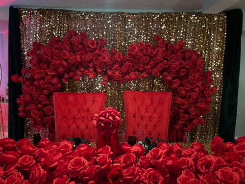 Customer photo review of 8ft Romantic Atmosphere Heart Shaped Red Rose Flower Wall Wedding Decoration Indoor