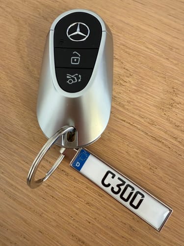 Customer photo review of Kennzeichen Schlüsselanhänger Mini Nummernschild Metall