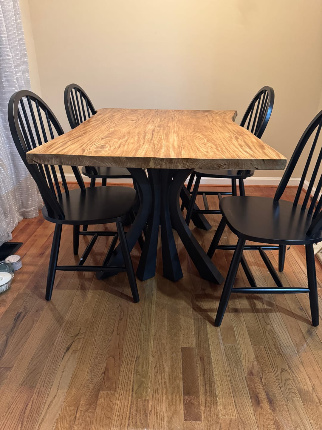 Customer photo review of Furniture Legs 420 Akro 28H Metal Handmade Dining Table Legs