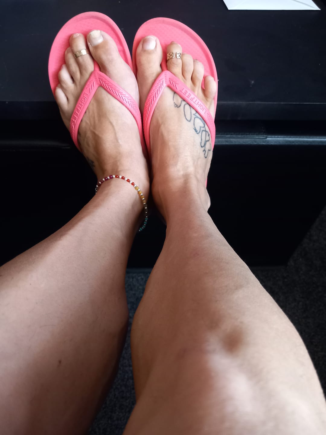 Customer photo review of Melon - Arch Support Flip Flops