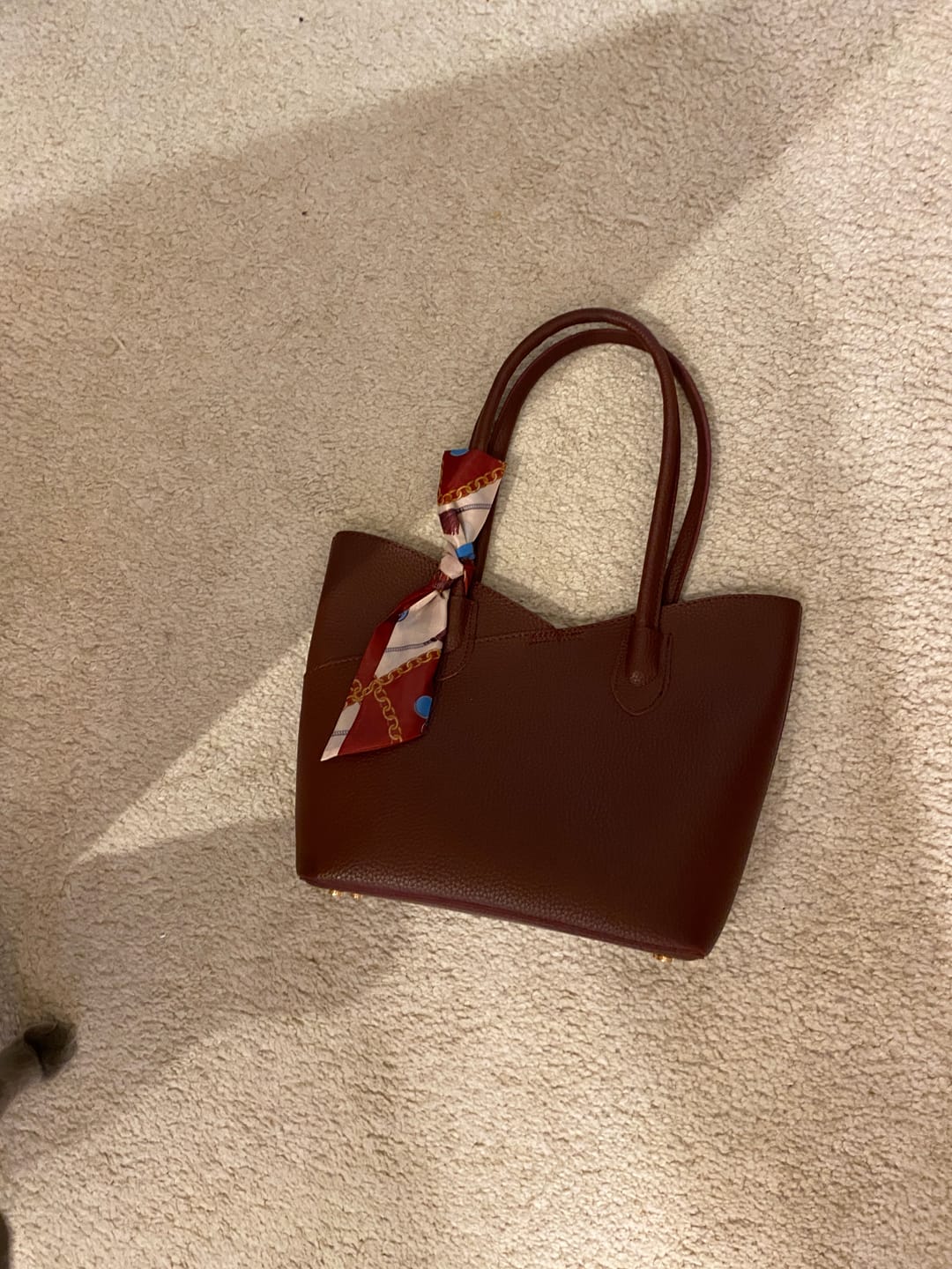 Customer photo review of Flora - Bordo Omuz Çantası