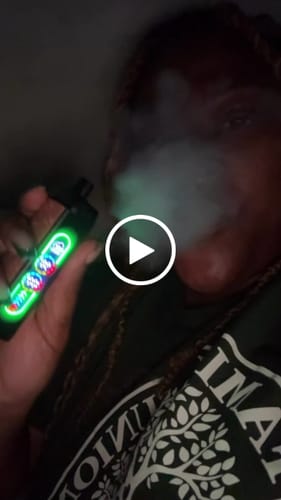 Customer video review of Fume Hookah 2% Nic  20000 Puffs