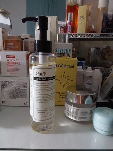 Customer photo review of Gentle Black Fresh Cleansing Oil