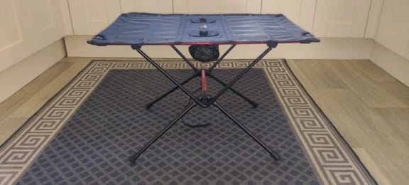 Customer photo review of Faltbarer Campingtisch – kompakter Klapptisch für Outdoor, Picknick & Reisen