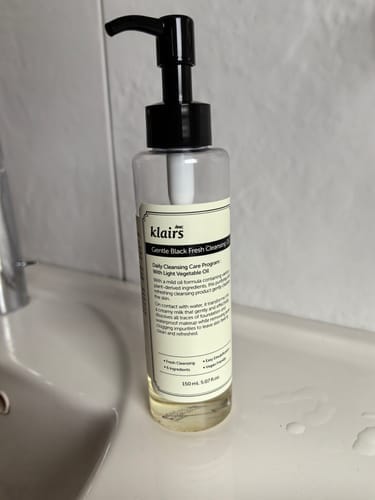 Customer photo review of Gentle Black Fresh Cleansing Oil