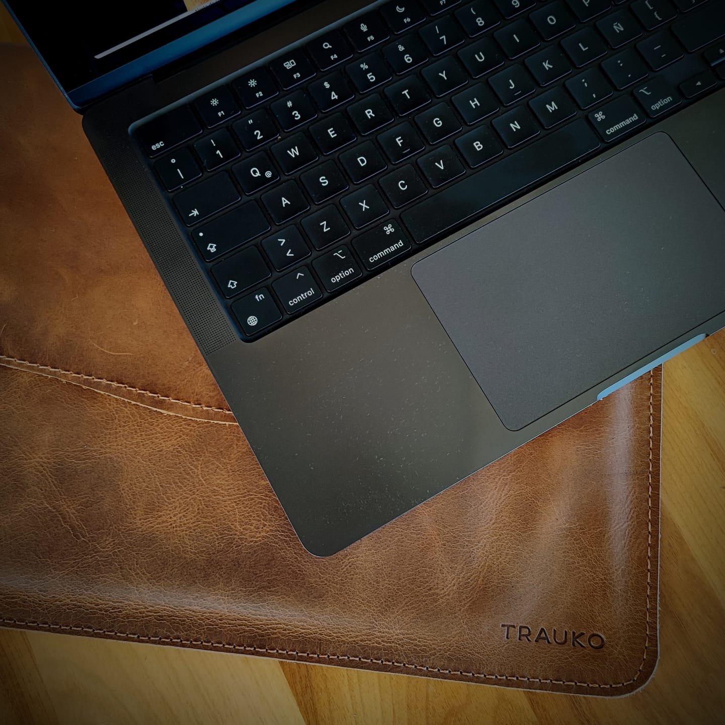 Customer photo review of Funda Notebook Bilbao Café