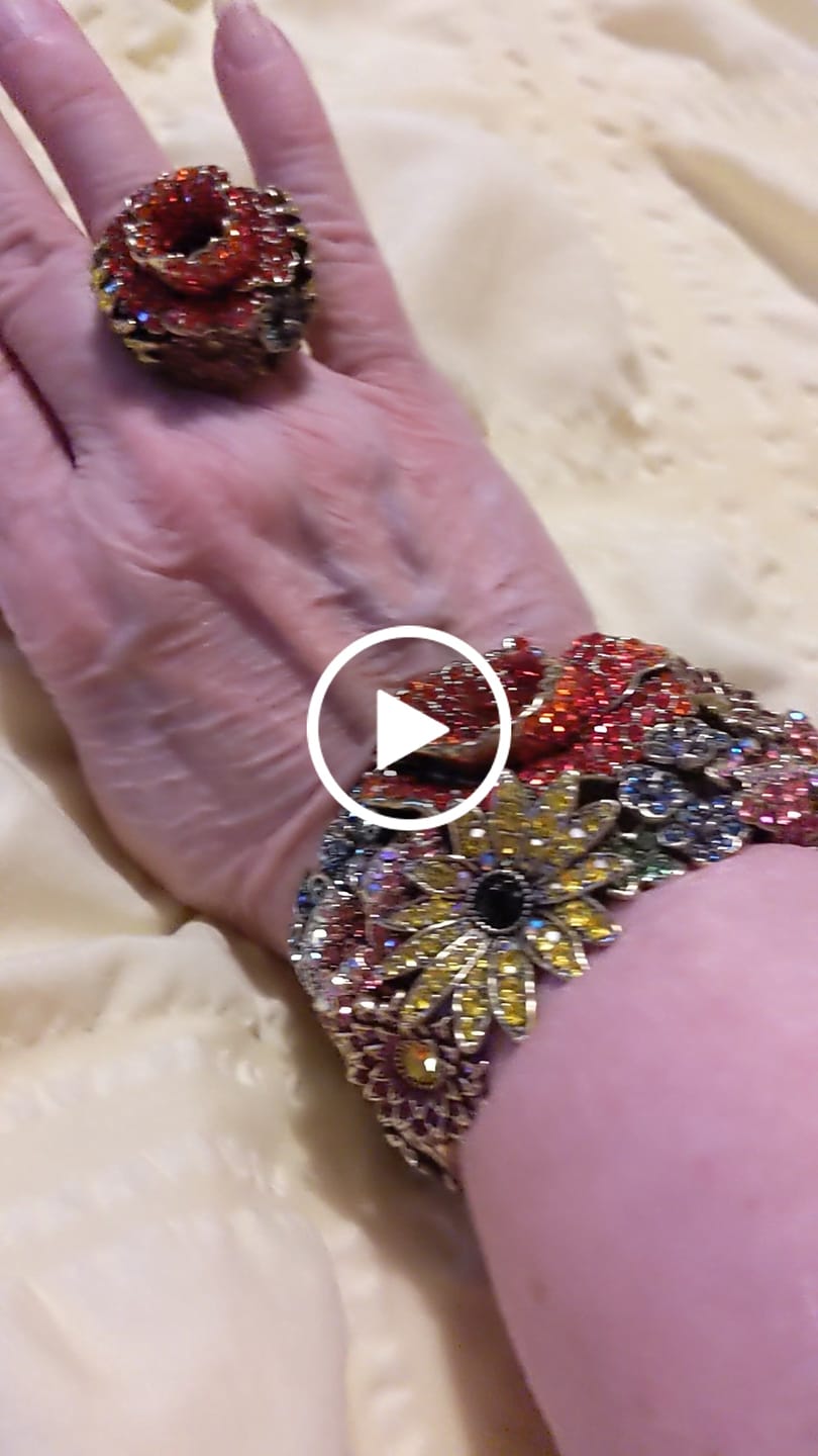 Customer video review of Heidi Daus®"Wildflower Garden" Crystal Floral Ring