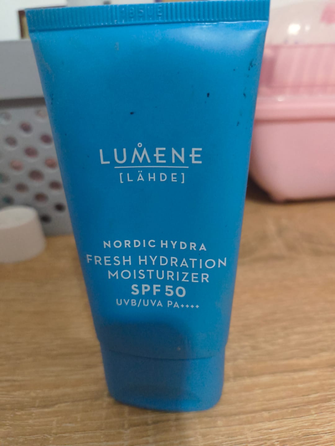 Customer photo review of Интензивно хидратиращ флуид с висока слънцезащита SPF50 Lumene NORDIC HYDRA Lahde