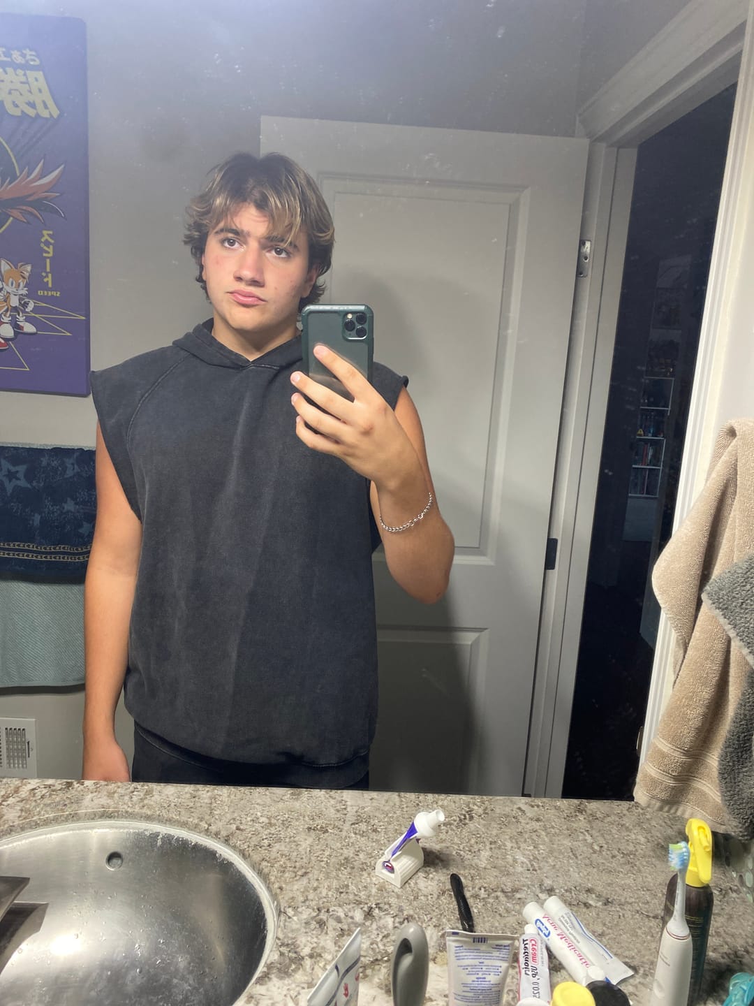 Customer photo review of Kagero Sleeveless Hoodie