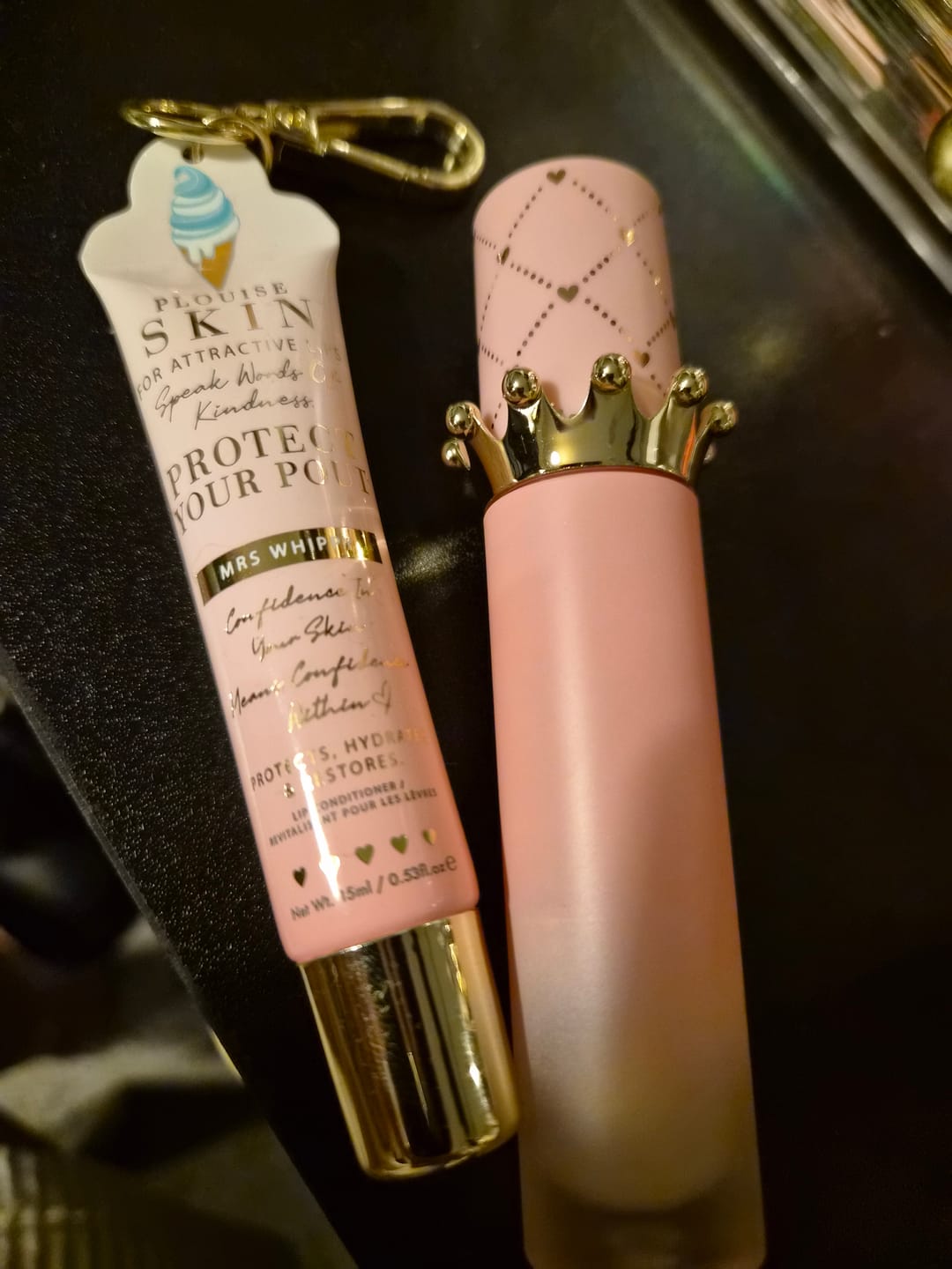 Recenzie foto de client pentru pachetul de buze P.Louise Born To Sparkle