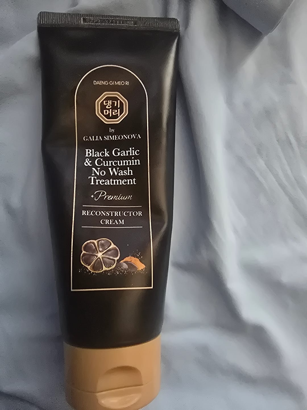 Customer photo review of Премиум Крем Реконструктор за увредена и цъфтяща коса с черен чесън и куркумин DOORI Black Garlic & Curcumin Cream Premium Reconstructor