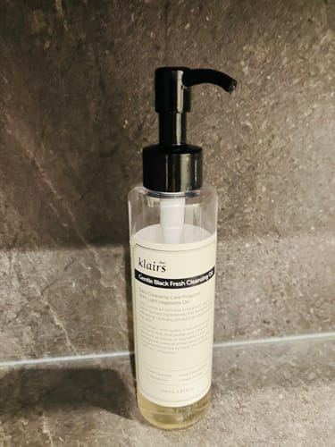 Customer photo review of Gentle Black Fresh Cleansing Oil